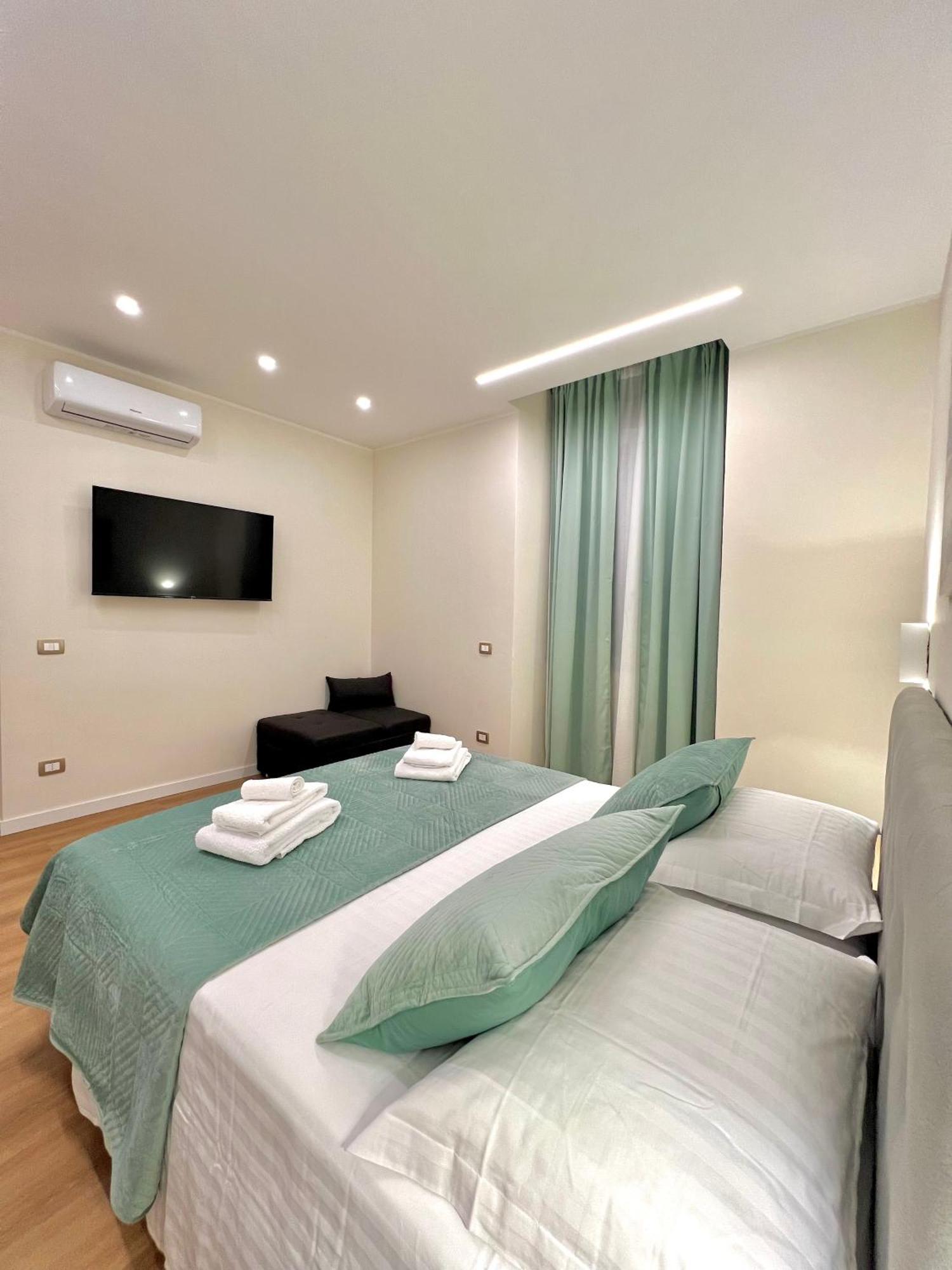 The Dream Apartment 100 M Dal Mare Savona Esterno foto