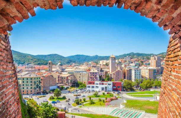 The Dream Apartment 100 M Dal Mare Savona Esterno foto